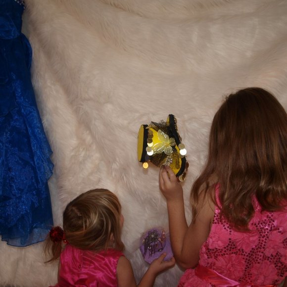 Grandma&Me Small White with Blue&Gold Hat HANDMADE - Picture 8 of 9